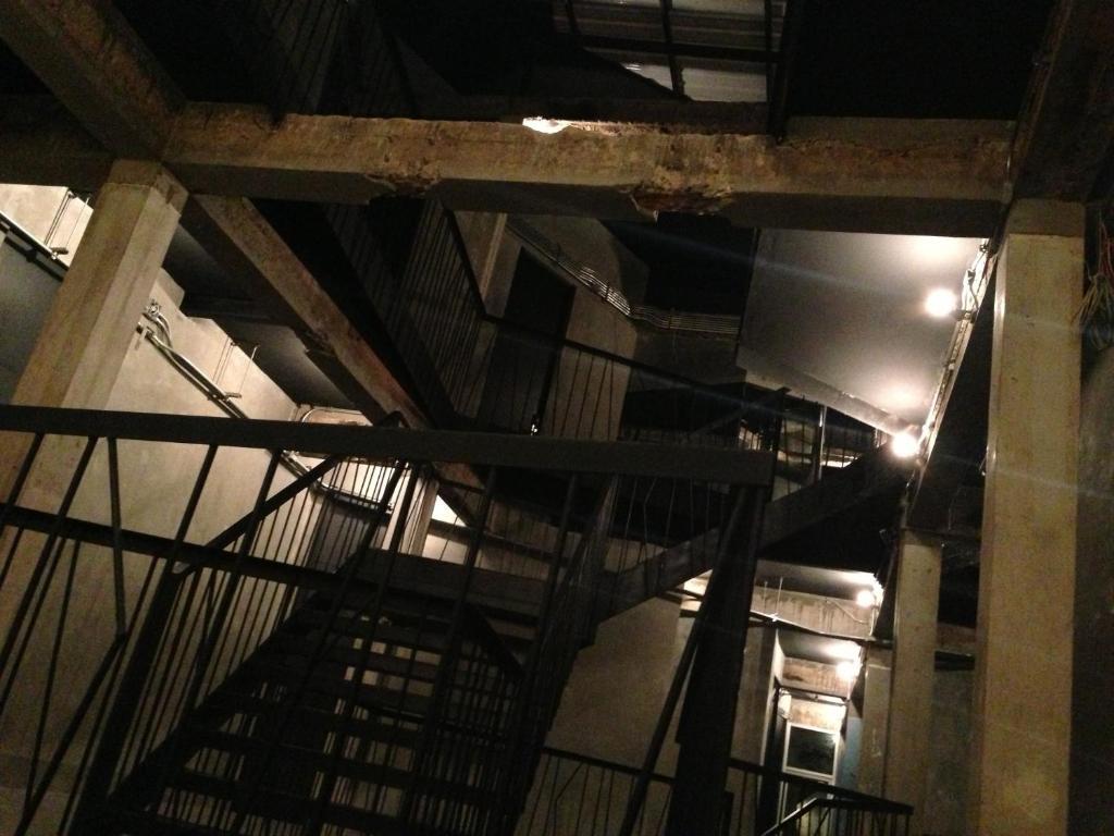 Thrive The Hostel : Patpong By The Belle กรุงเทพมหานคร ภายนอก รูปภาพ