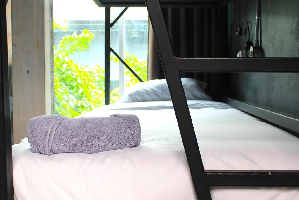 Thrive The Hostel : Patpong By The Belle กรุงเทพมหานคร ภายนอก รูปภาพ