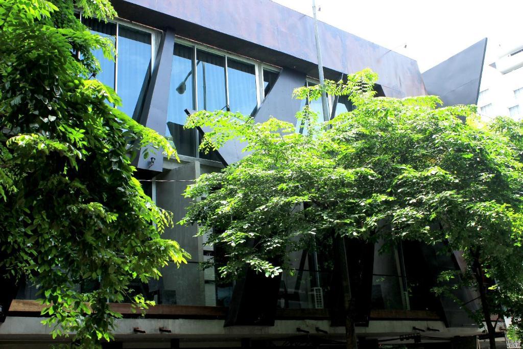 Thrive The Hostel : Patpong By The Belle กรุงเทพมหานคร ภายนอก รูปภาพ