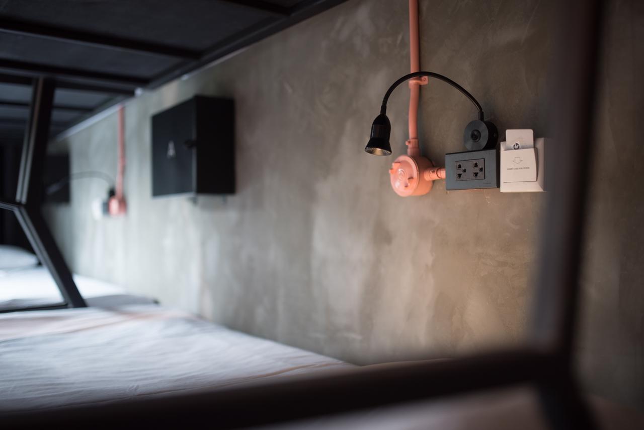 Thrive The Hostel : Patpong By The Belle กรุงเทพมหานคร ภายนอก รูปภาพ